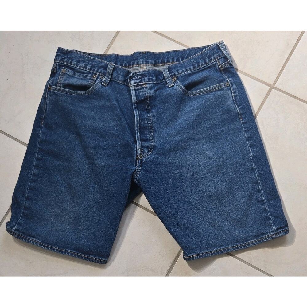 Levi's 501 Men's Blue Denim Jean Shorts Medium Wash Button Logo Pockets Size 36